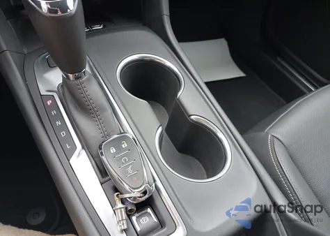 2019 Chevrolet Equinox Premier from USA, damaged, VIN 3GNAXYEX1KS582293